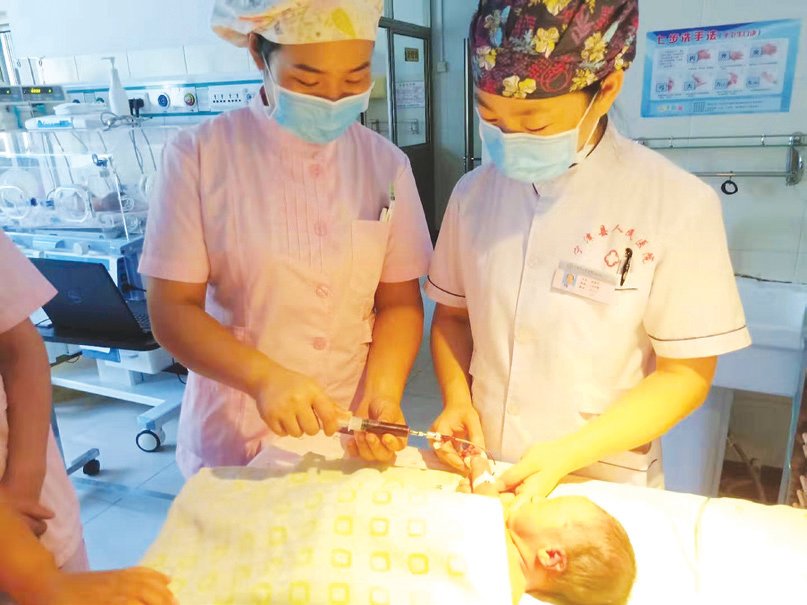 杂多县妇婴监护型护送